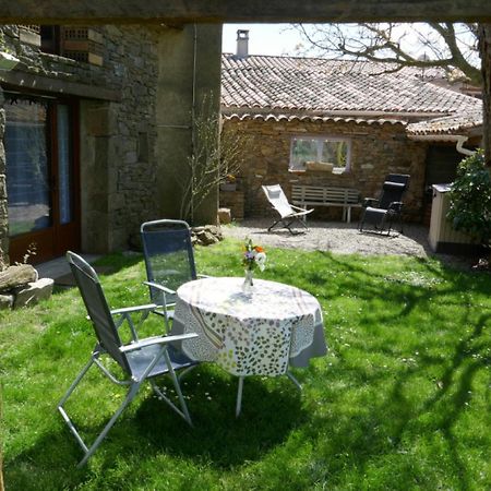 La Petite Maison Dans La Prairie Cassaignes Exterior foto